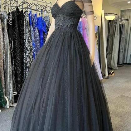 Princess Black Tulle Cold-shoulder Long Prom Gown