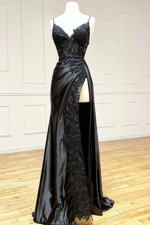 Black Appliques V-neck Lace-up Prom Gown With Slit on Luulla